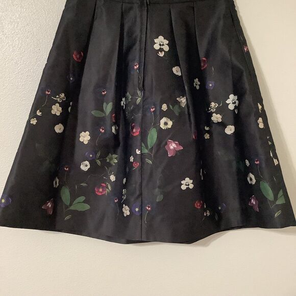 H&M Black Floral Preppy Academic Satin Dark Fairy Pleated Mini Skirt Size 4 - Picture 6 of 7